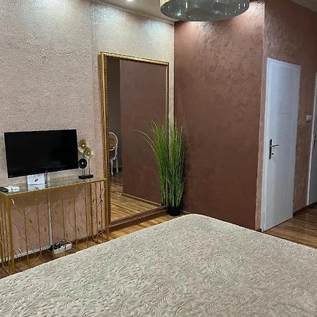 Apartment De Lux *